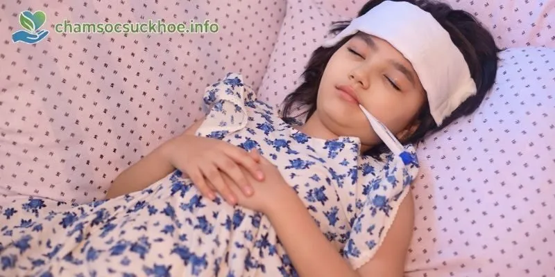 Triệu chứng sốt xuất huyết